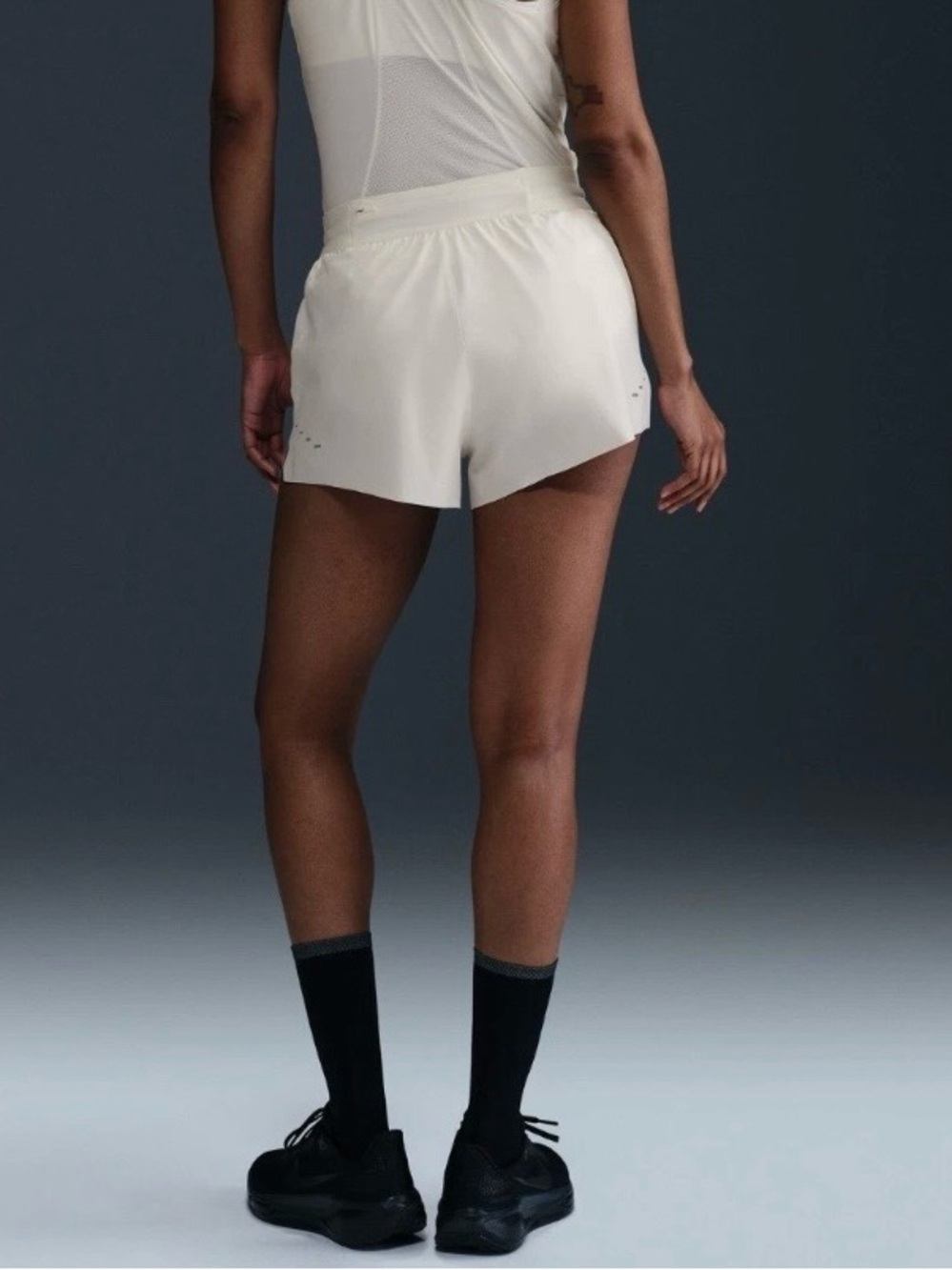 Nike Swift Dri-FIT Mid Rise 2.5" Shorts Women's HQ0638-133 Size XS NWT - Picture 9 of 11